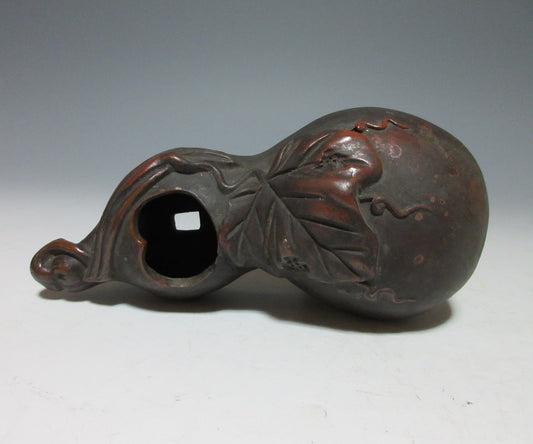 Old Bizen-ware Hyotan-gata Wall Vase