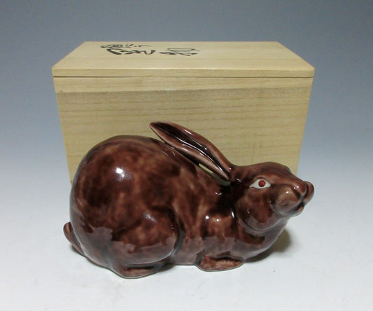 Asakura Isokichi III Kutani-ware Year of the Rabbit Okimono