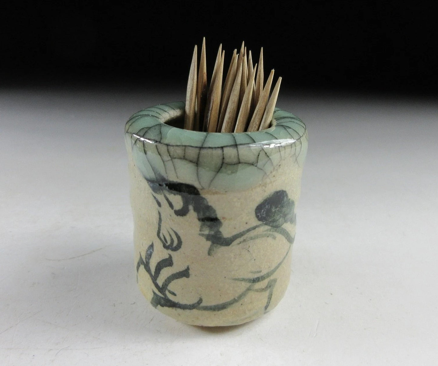 Seijiuemon Tashiro XV Soma-ware Toothpick Holder