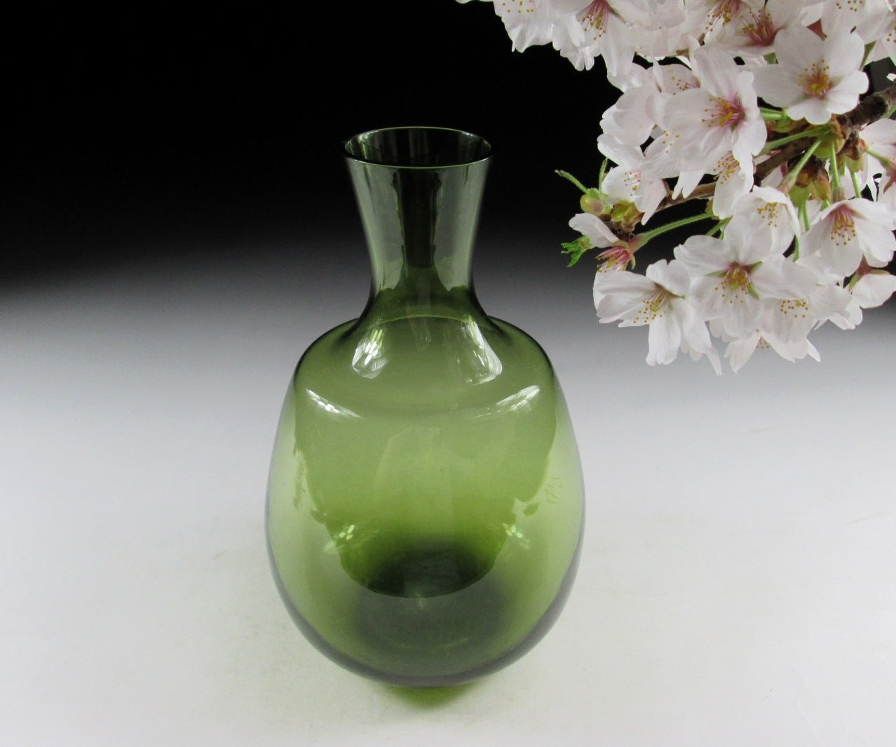 Showa Retro Glass Vase #1