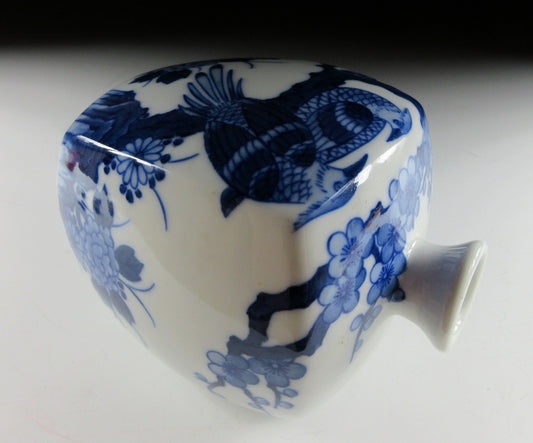 Kousen Gama Nabeshima Sometsuke Bottle Vase