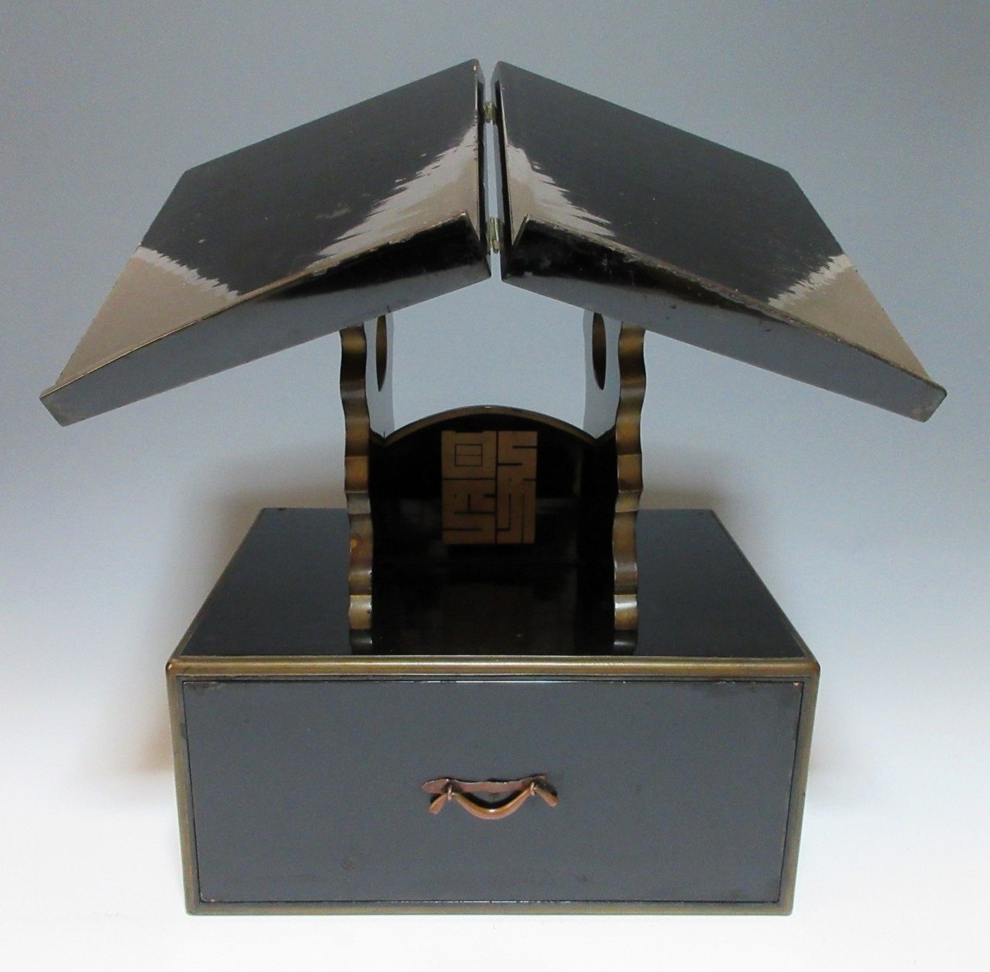 Buddhist Midai Lectern