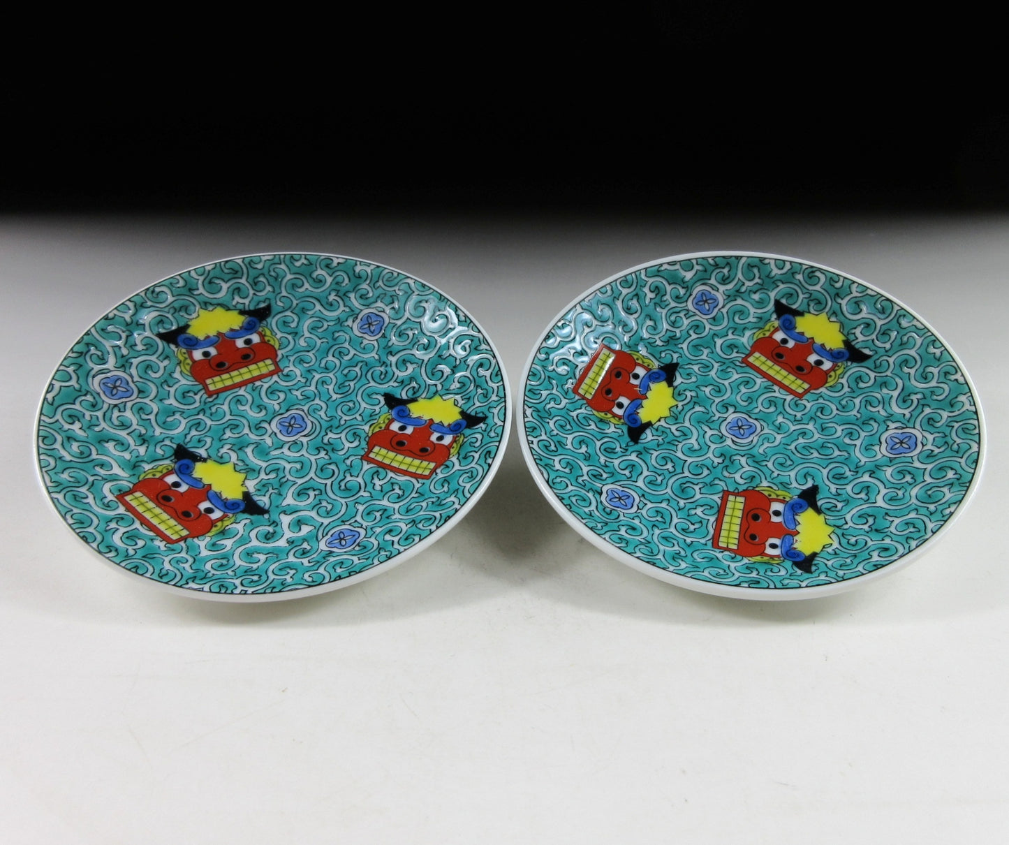 Kutani Seiko Shishigashira Mamezara Plates