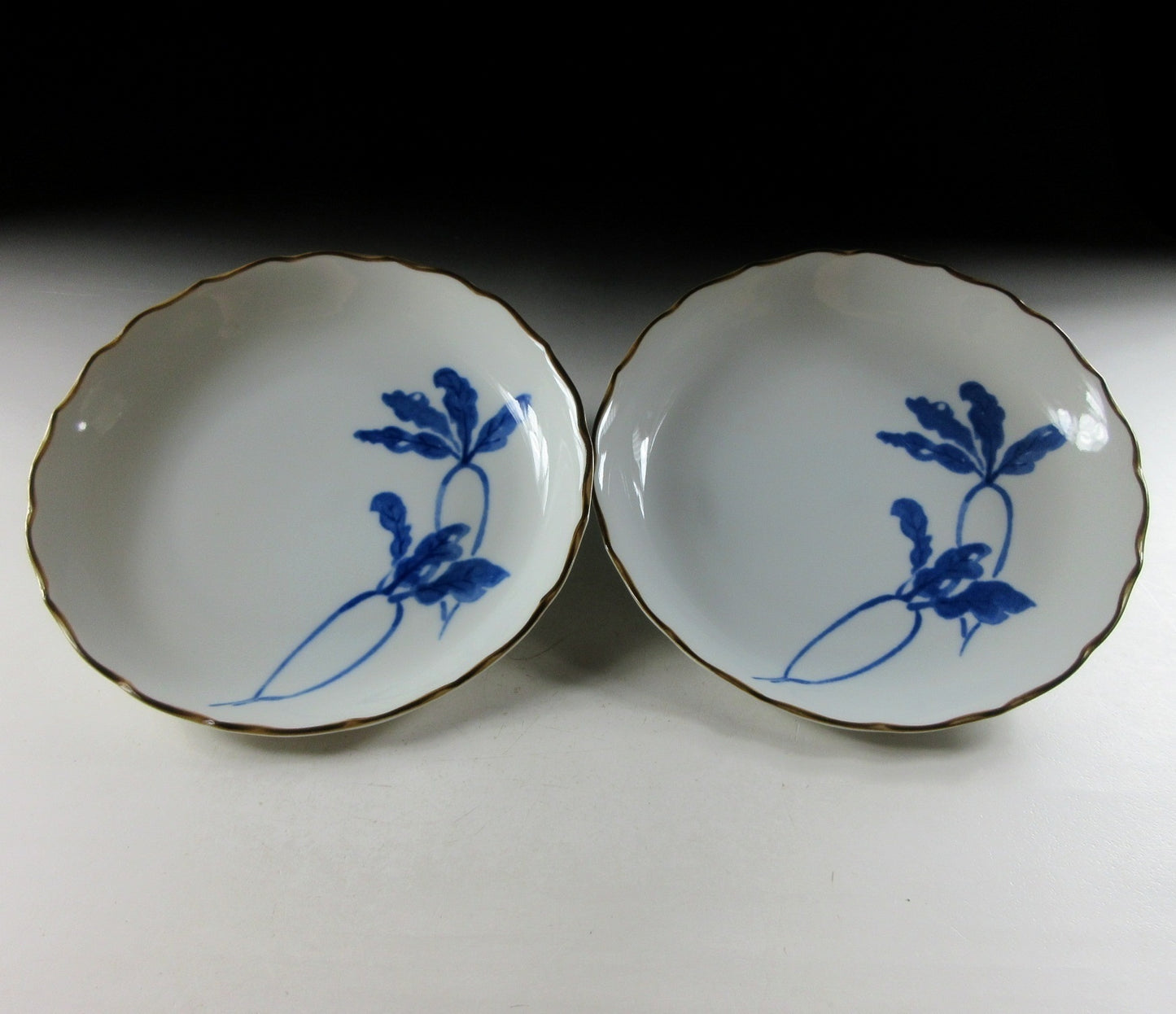 Pair of Mino Daikon Radish Plates