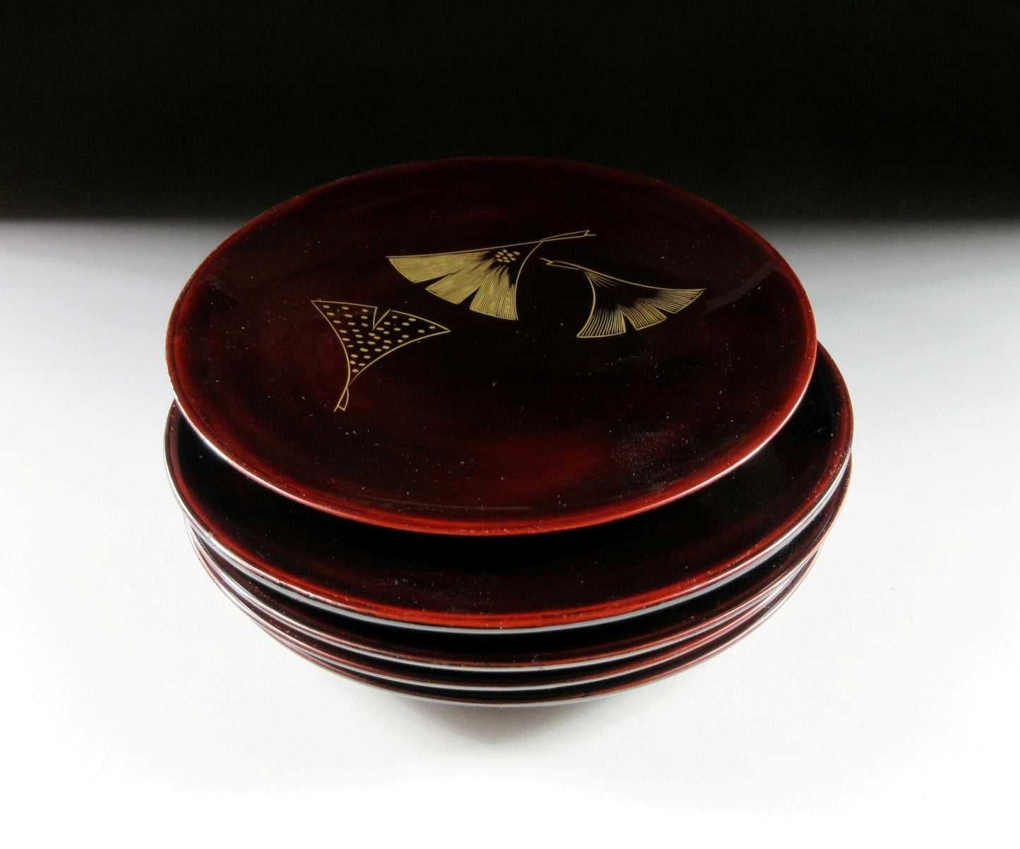 Kawatsura-nuri Lacquer Plates