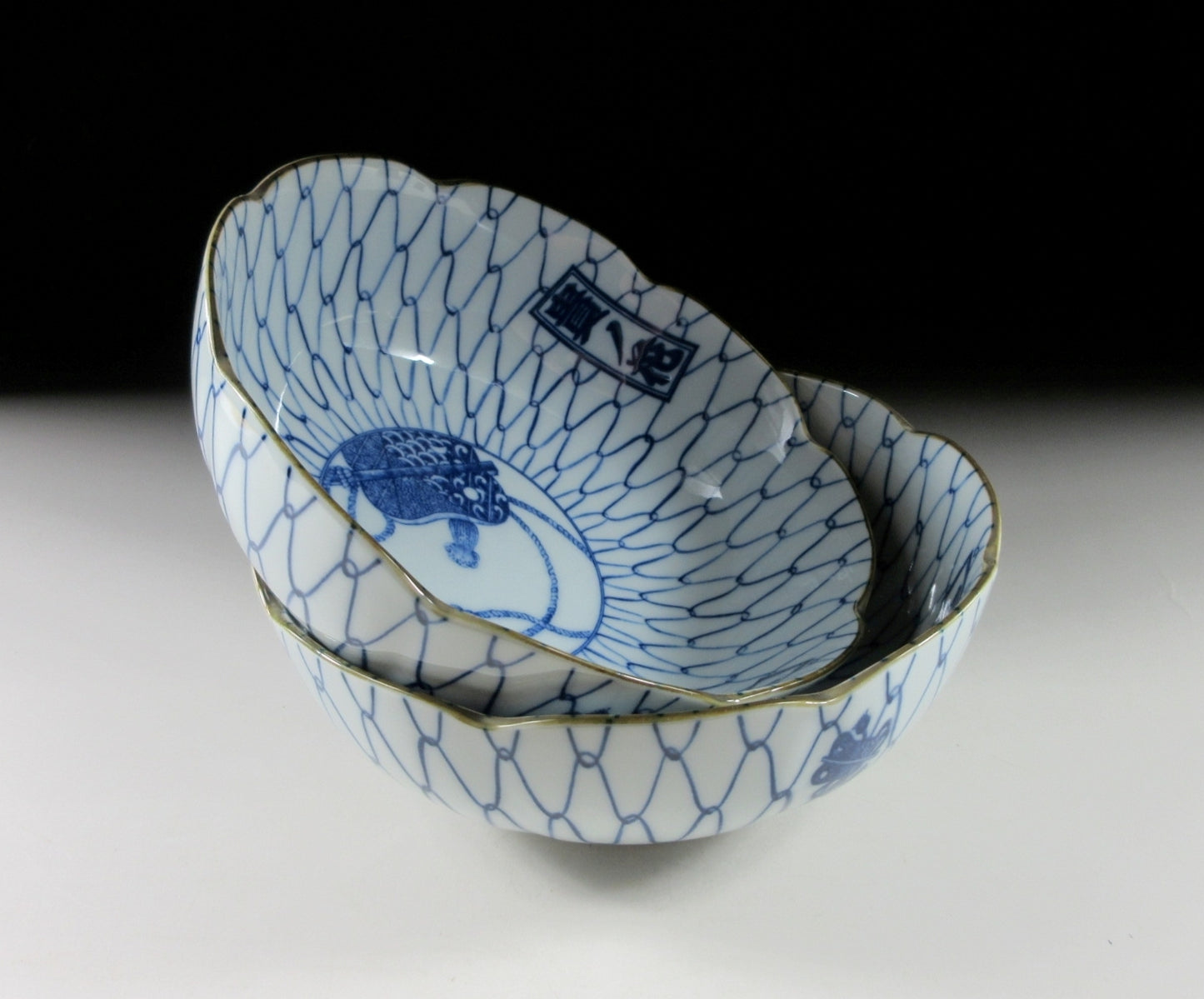 Pair of Sumo-Themed Bowls with Ami Pattern #2