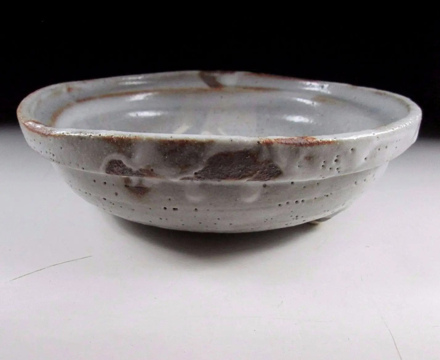 Large Hanemon Gama Nezumi Shino Bowl