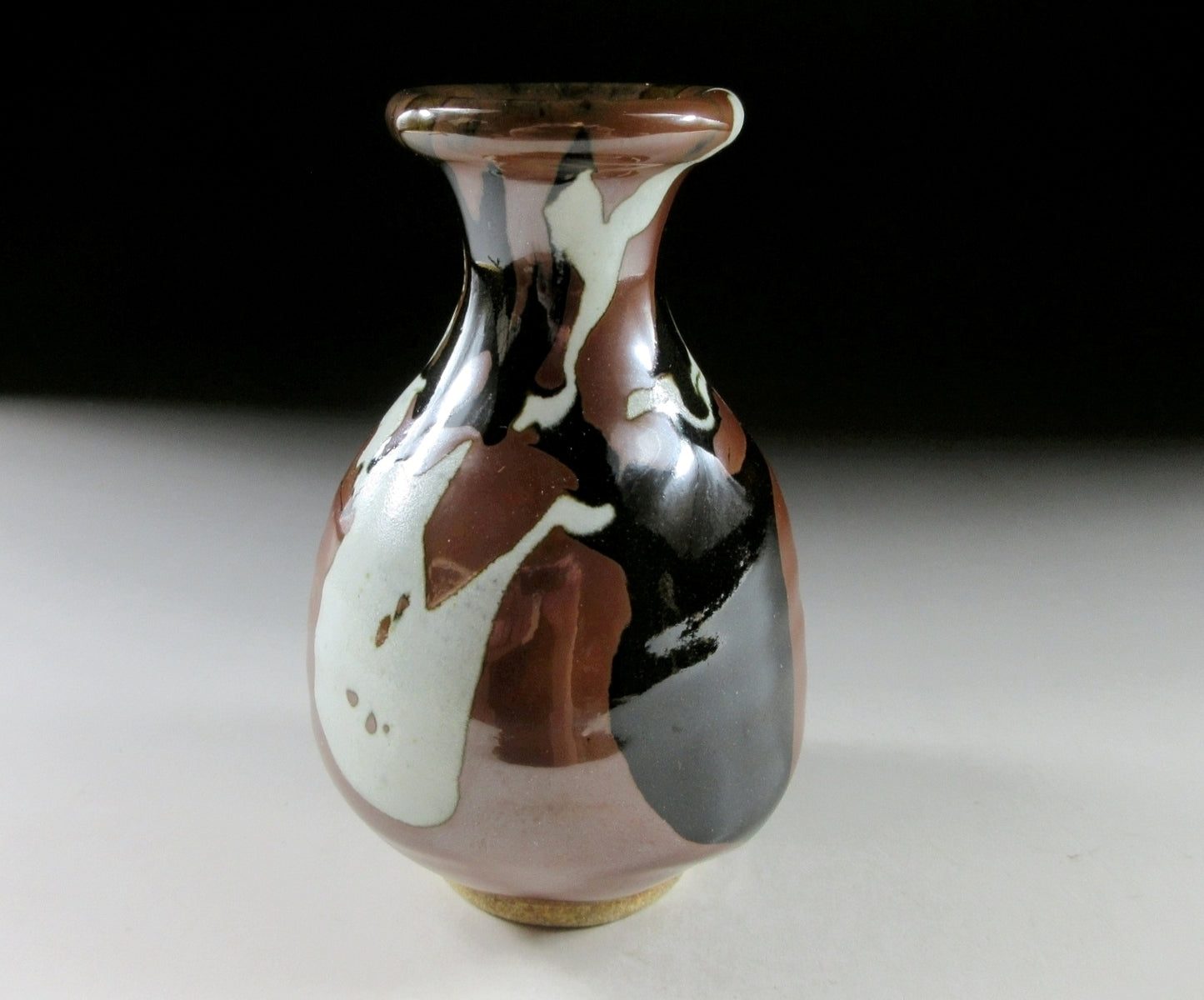 Tsukamoto Gama Ichirin-zashi Bud Vase #1