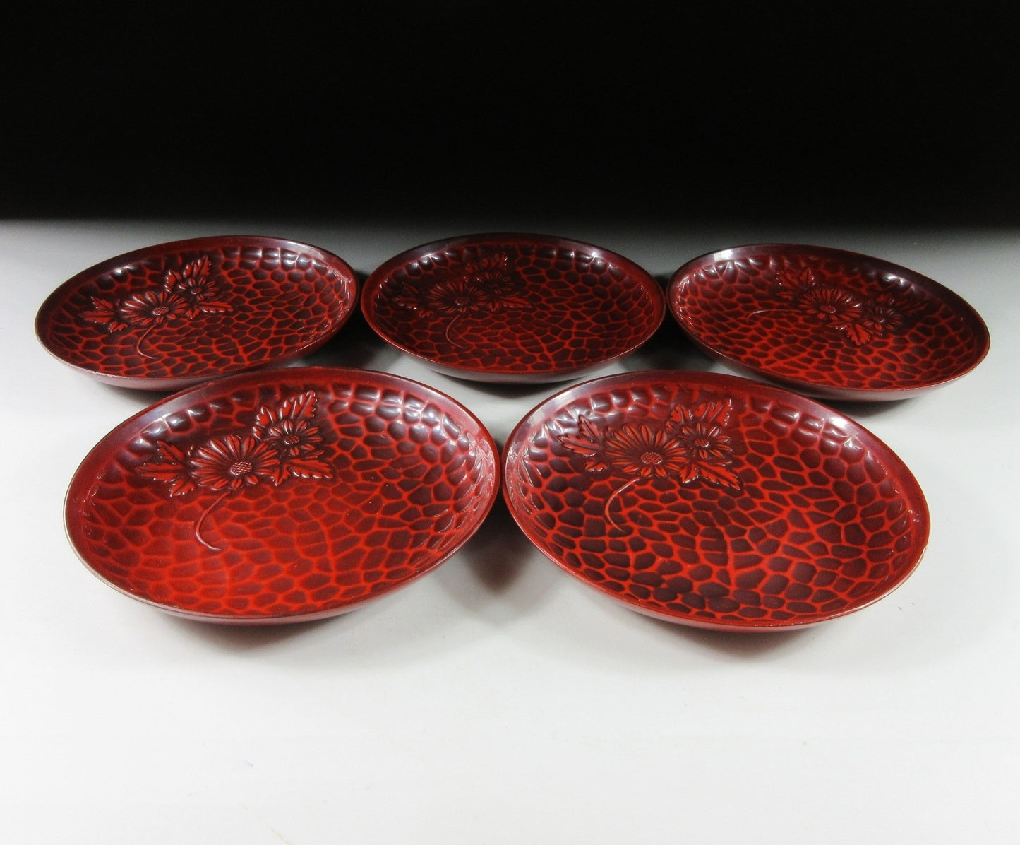 Imitation Kamakura-bori Plate Set