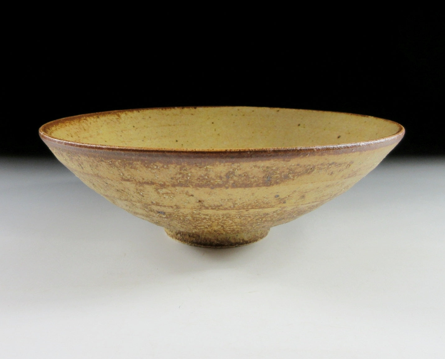 Small Irabo-ware Hira Chawan