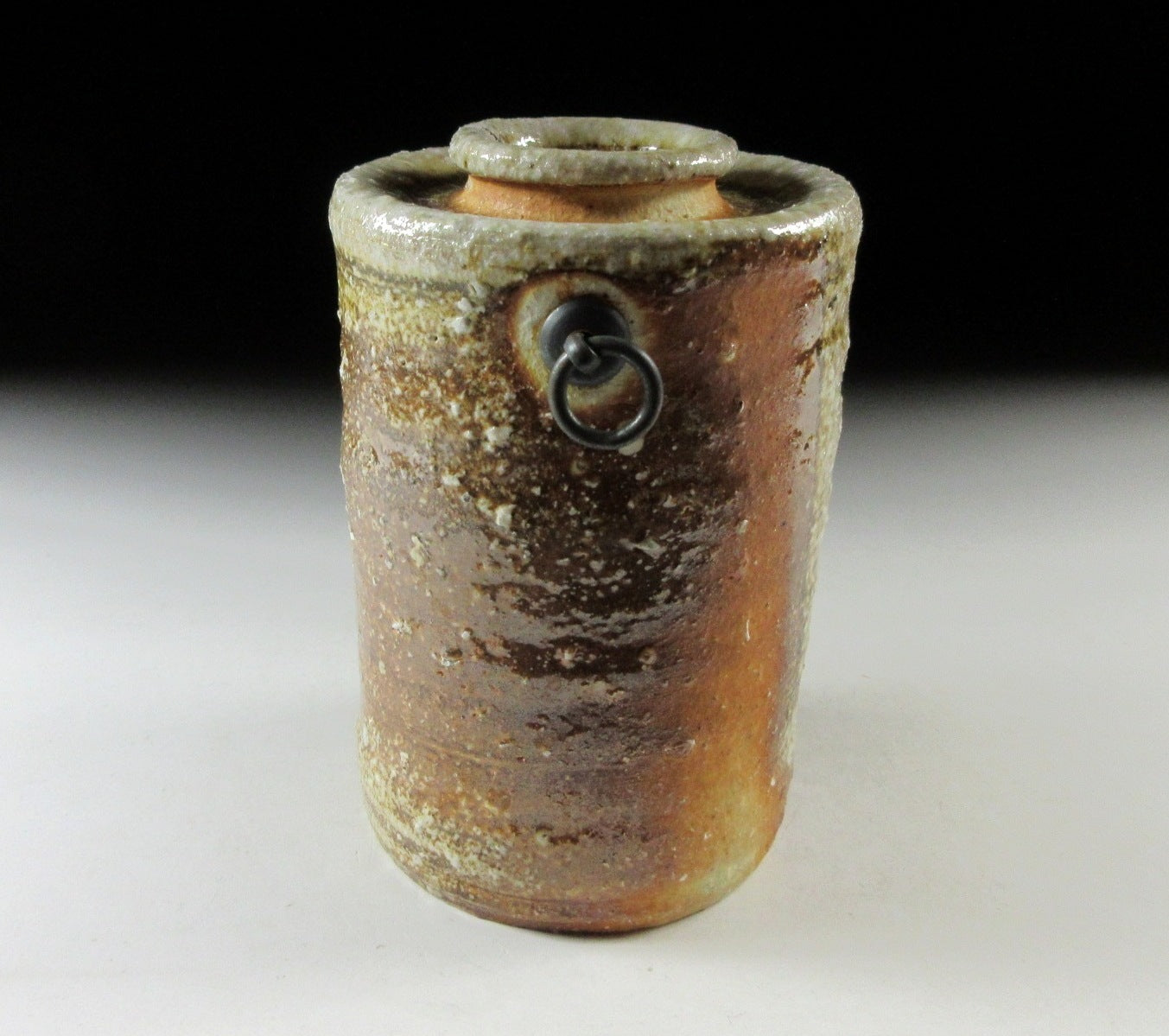 Small Shigaraki-ware Hanging Vase