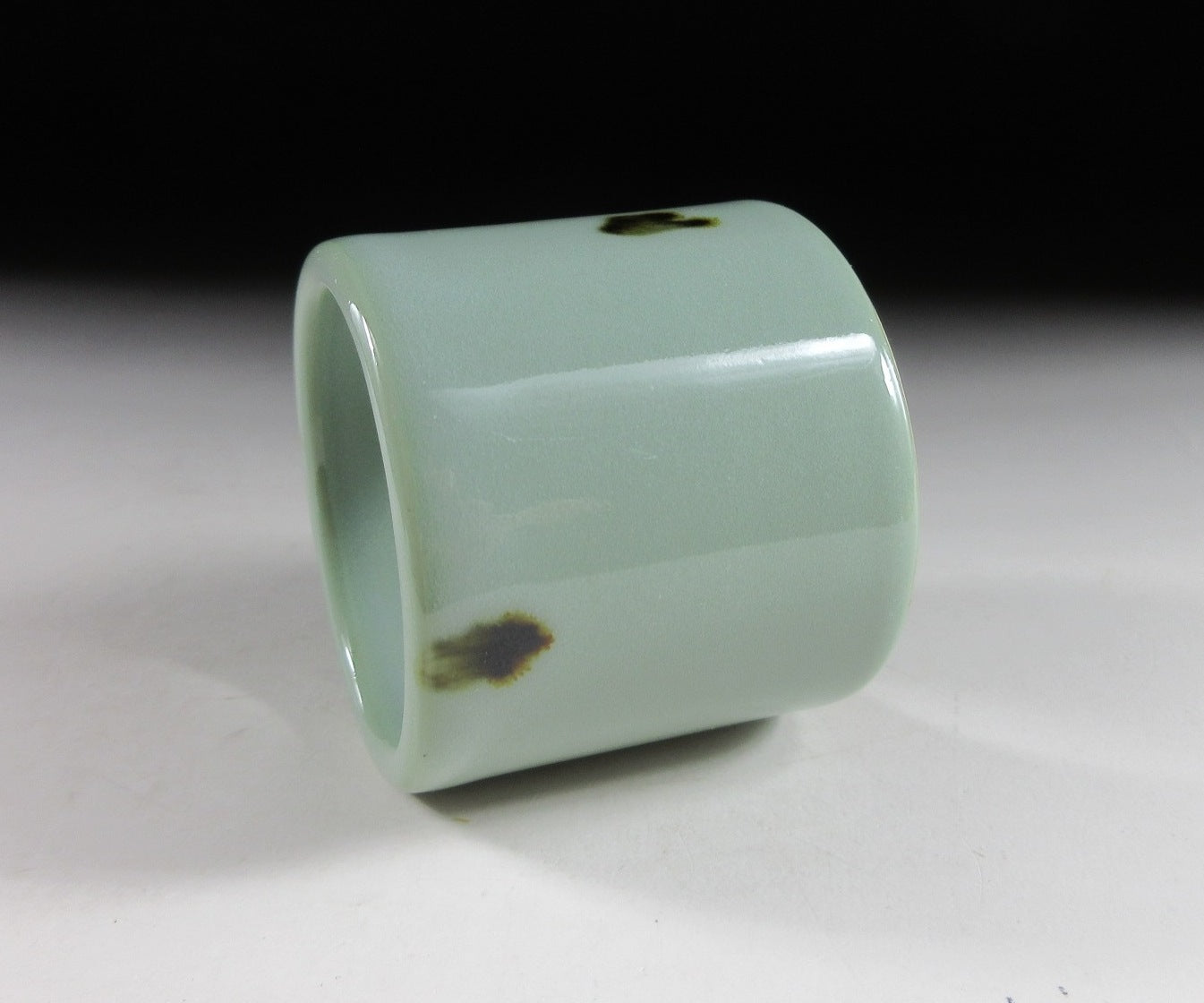 Celadon Glaze Futaoki