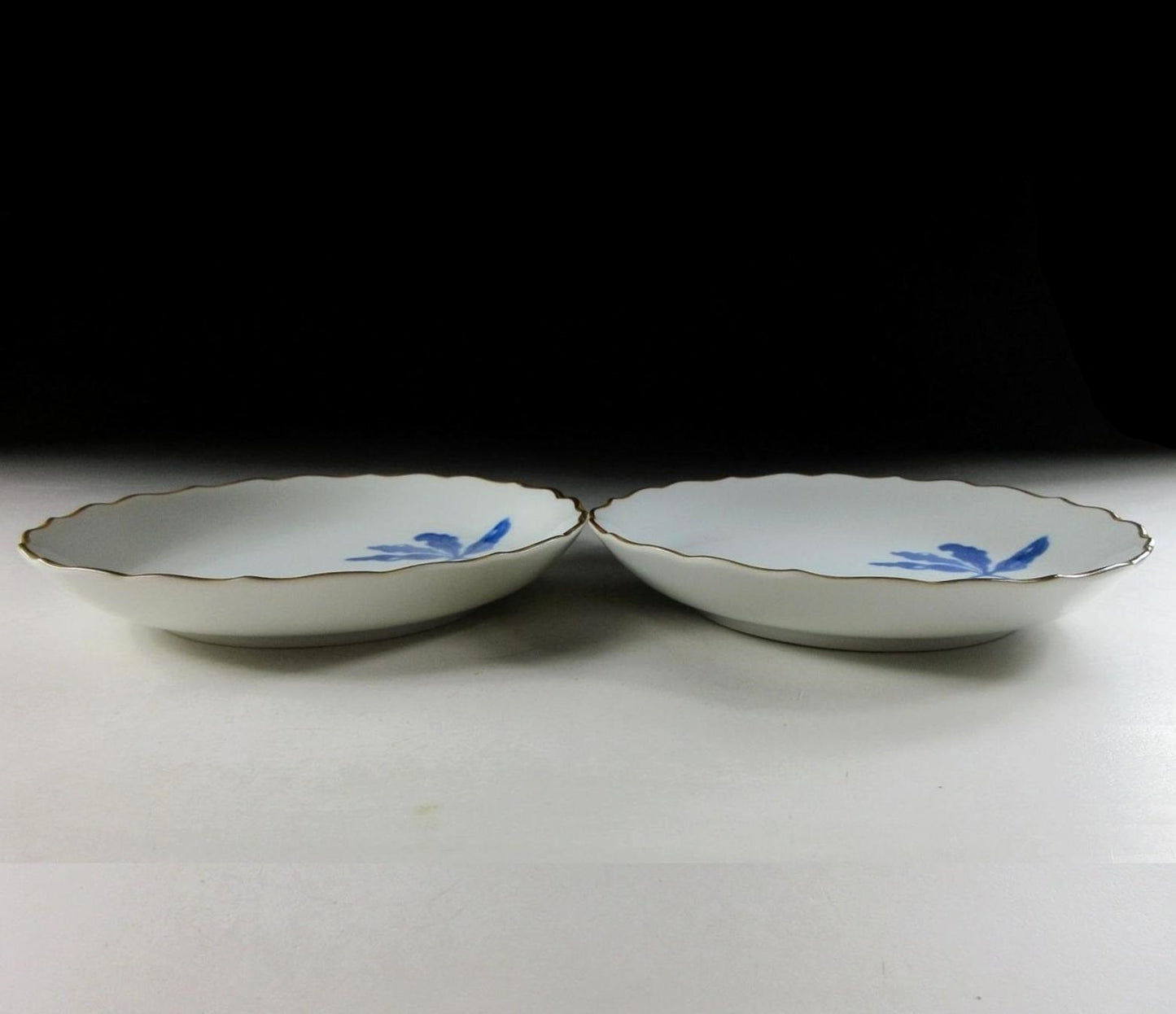 Pair of Mino Daikon Radish Plates