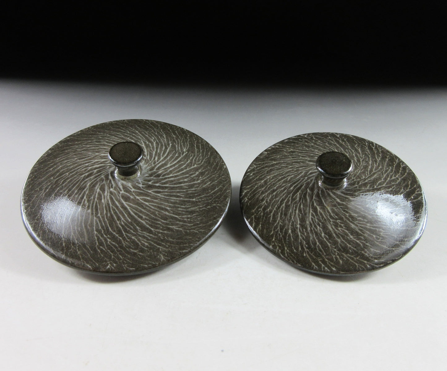 Yokoishi Gagyu XIII Lidded Yunomi
