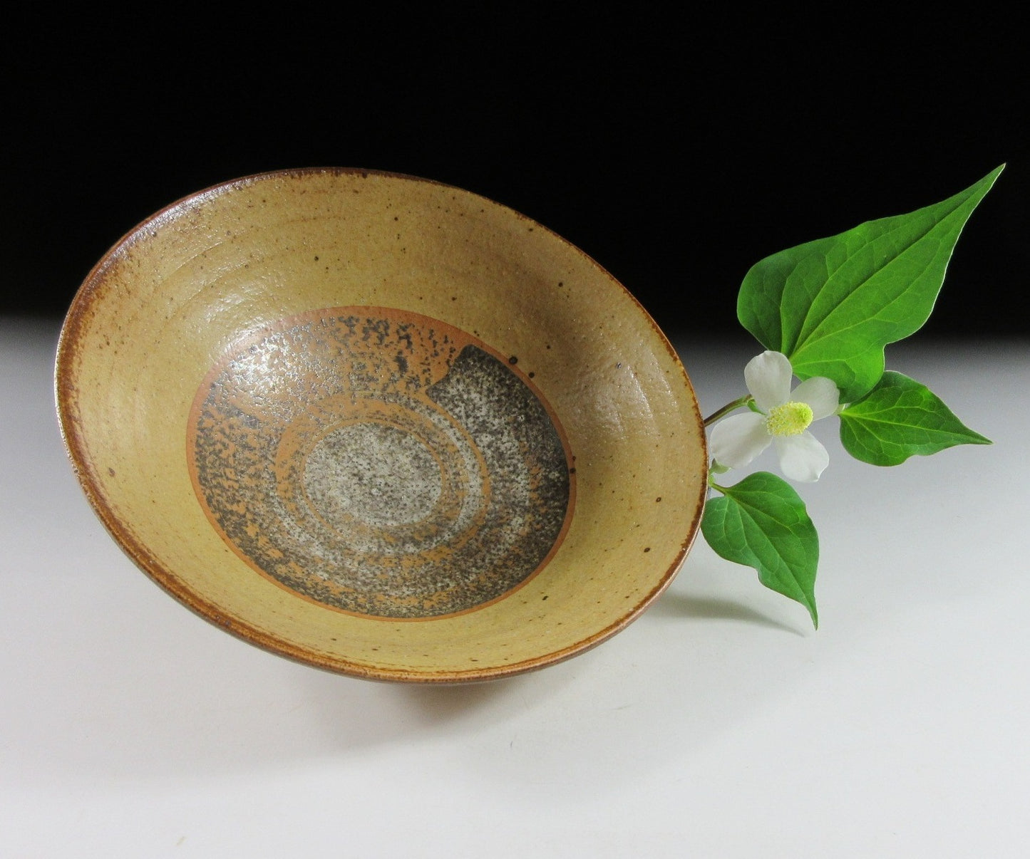 Small Irabo-ware Hira Chawan