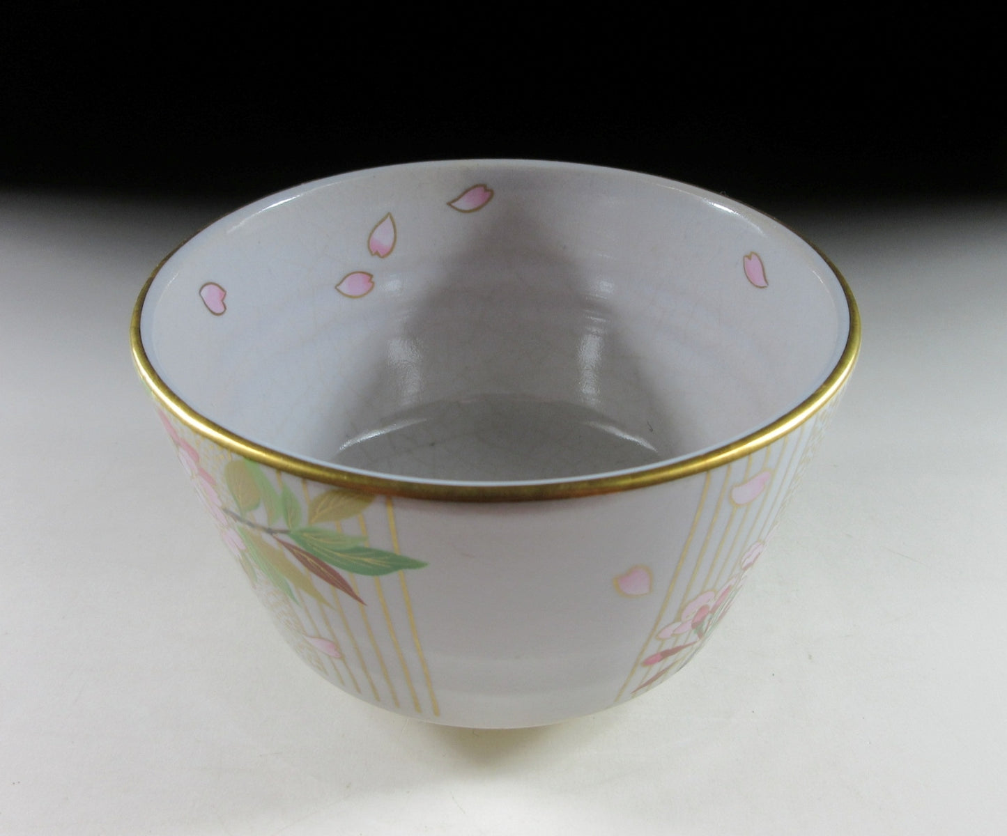 Kuwano Mutsuko 'Gosho no Hana' April Chawan